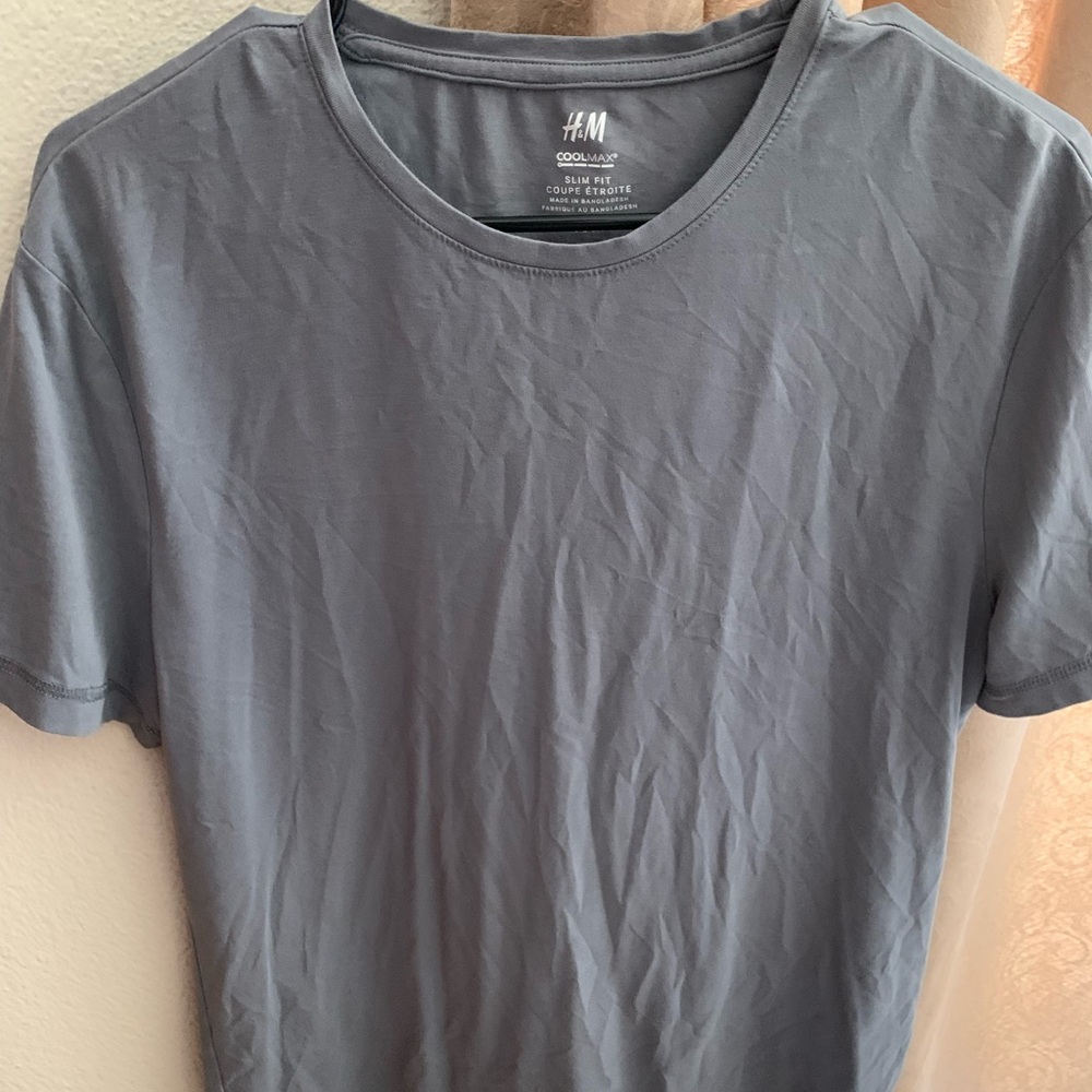 H&M CoolMax Gray Slim Fit Tee